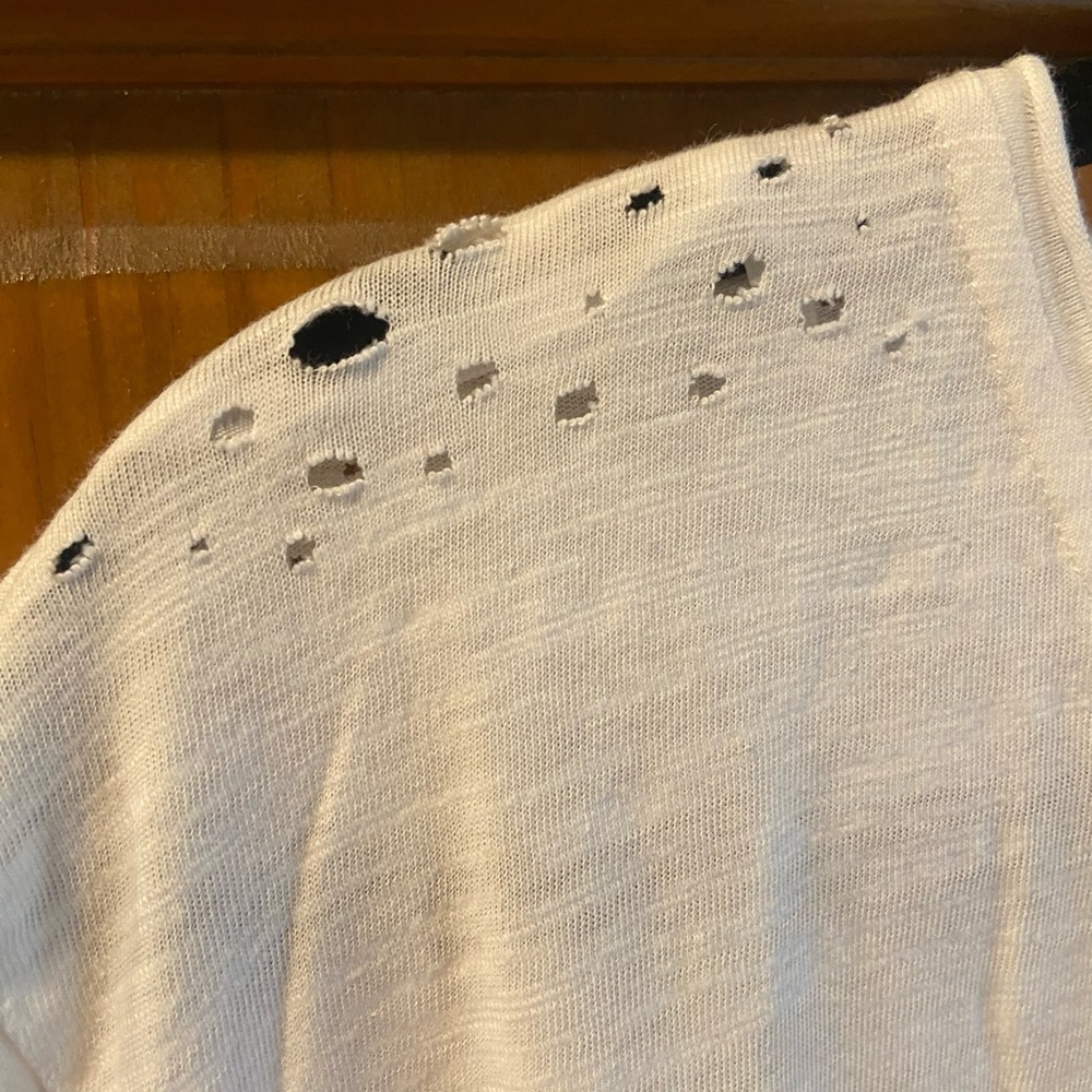 NWT! Blue Velvet brand White Butterfly Print distressed top - Picture 3 of 4